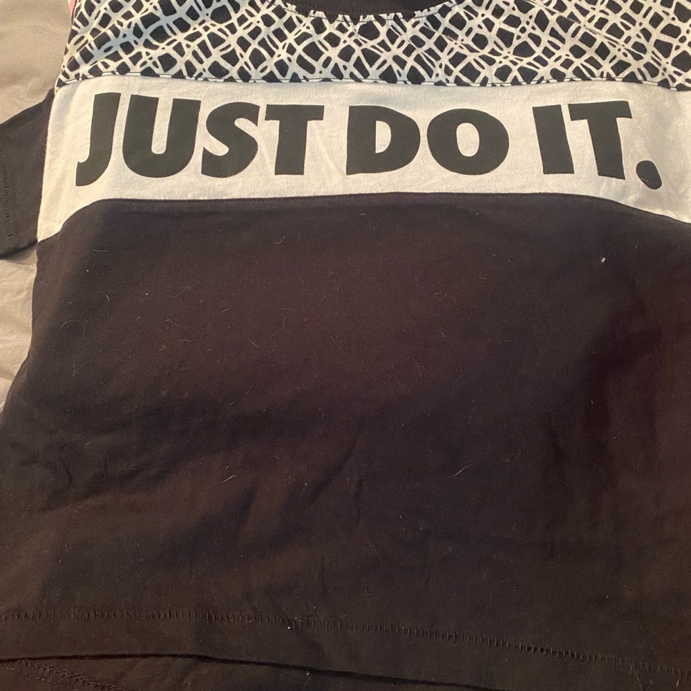 Short sleeve preowned